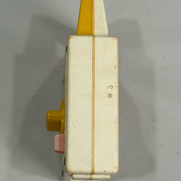 Vintage 794 1981 Fisher Price Child’s Radio Music Box Over The Rainbow Used Toy - Picture 4 of 5